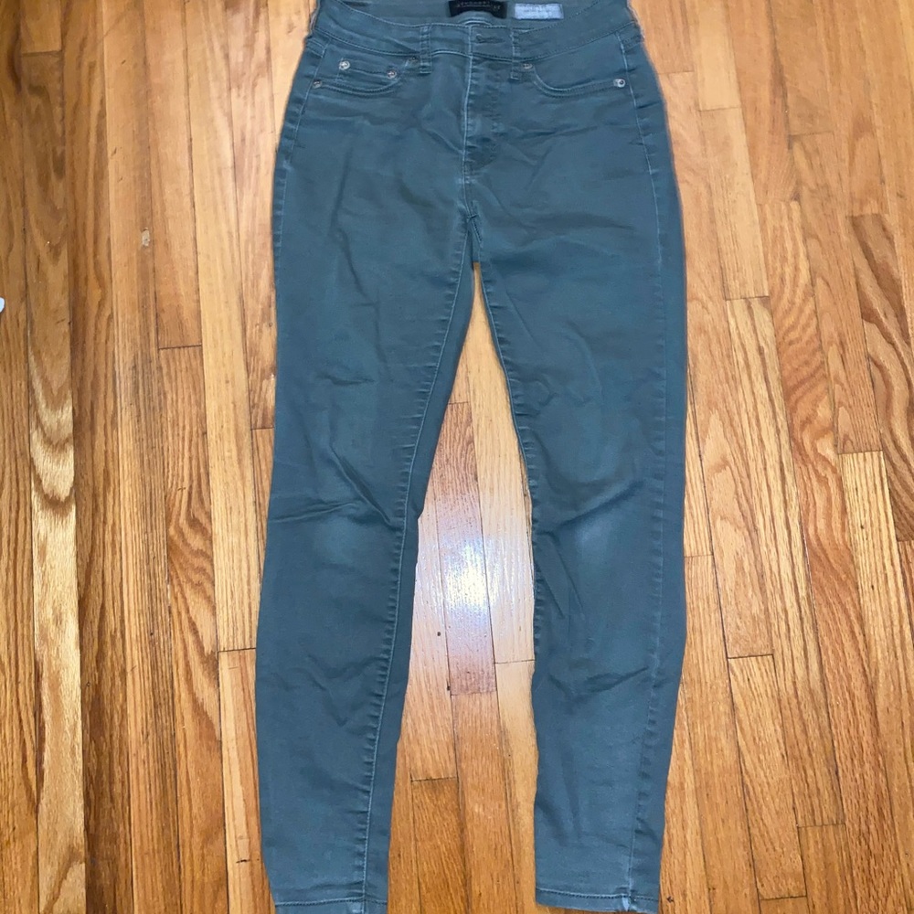 Aeropostale Jeggings- Army Green Size 2